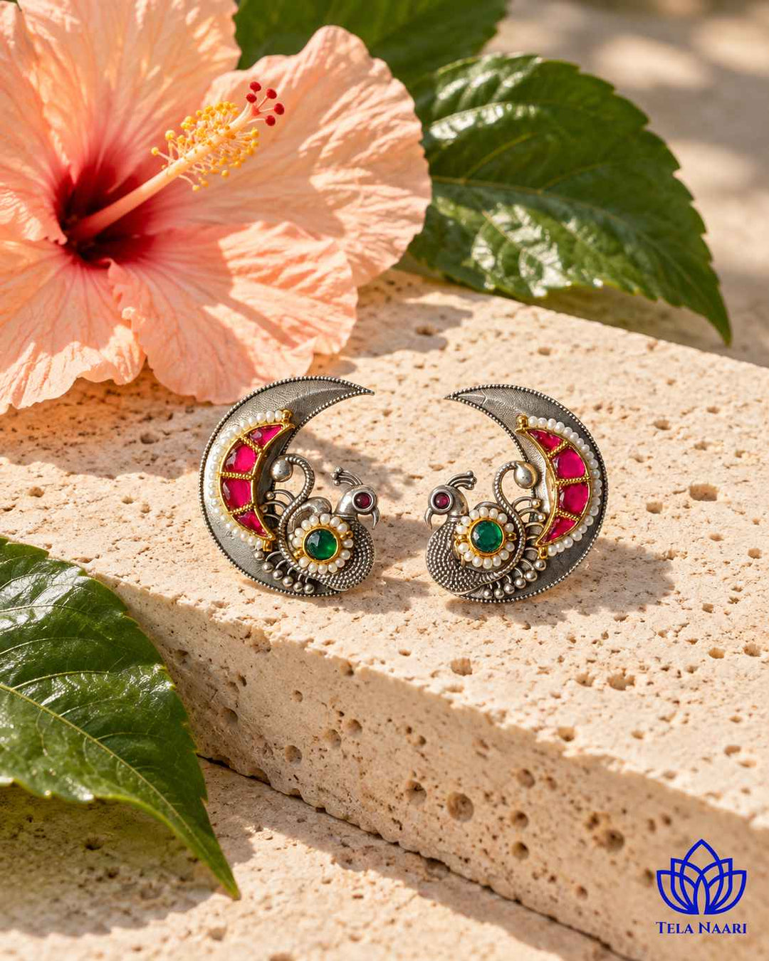 Nayana Dual Tone Fushion Pachi Kundan Stud Earrings