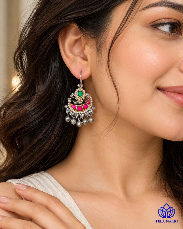 Kiranjeet Pachi Kundan Fusion Dual Tone Hook Earrings