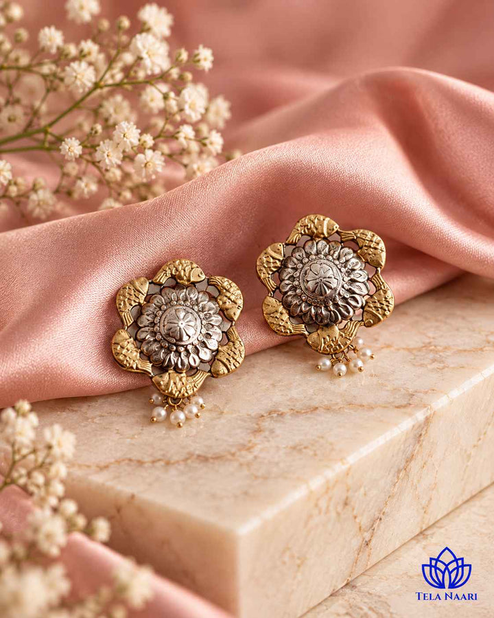 Vineeta Dual Tone Stud Earrings