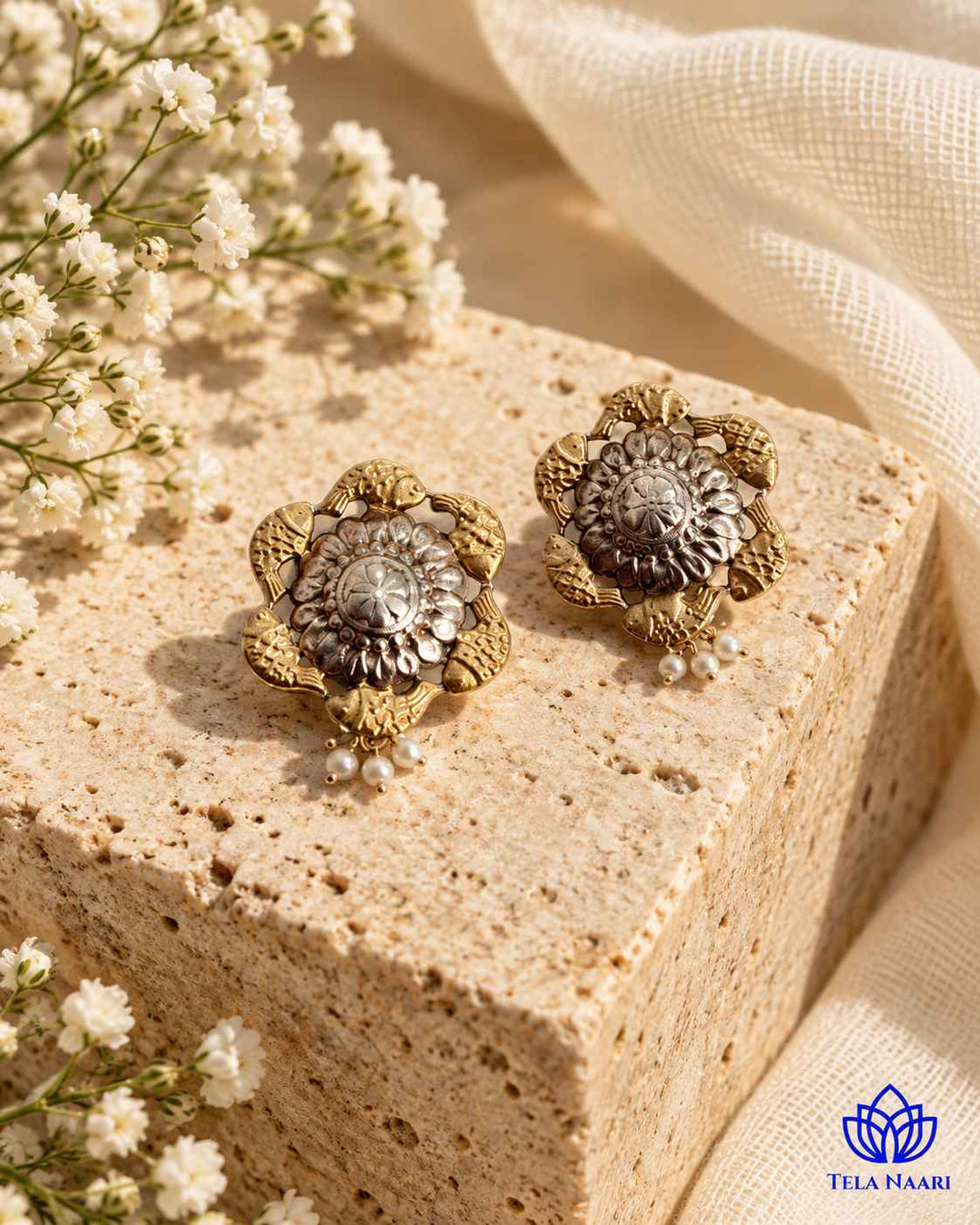 Vineeta Dual Tone Stud Earrings