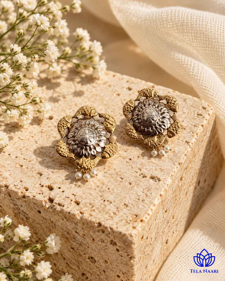 Vineeta Dual Tone Stud Earrings
