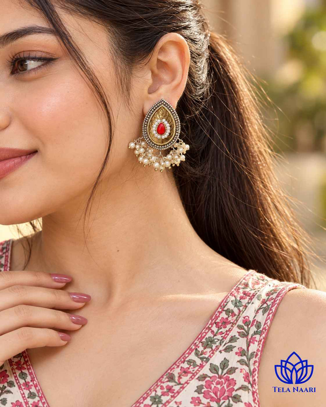 Neelu Pachi Kundan Fusion Dual Tone Stud Earrings