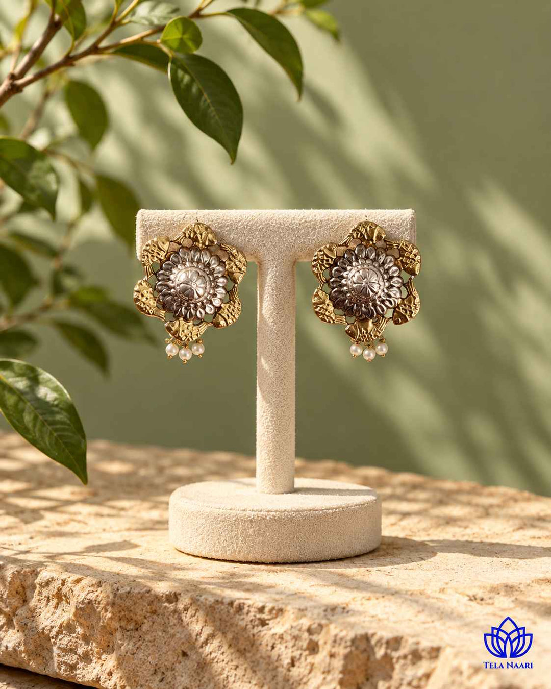 Vineeta Dual Tone Stud Earrings