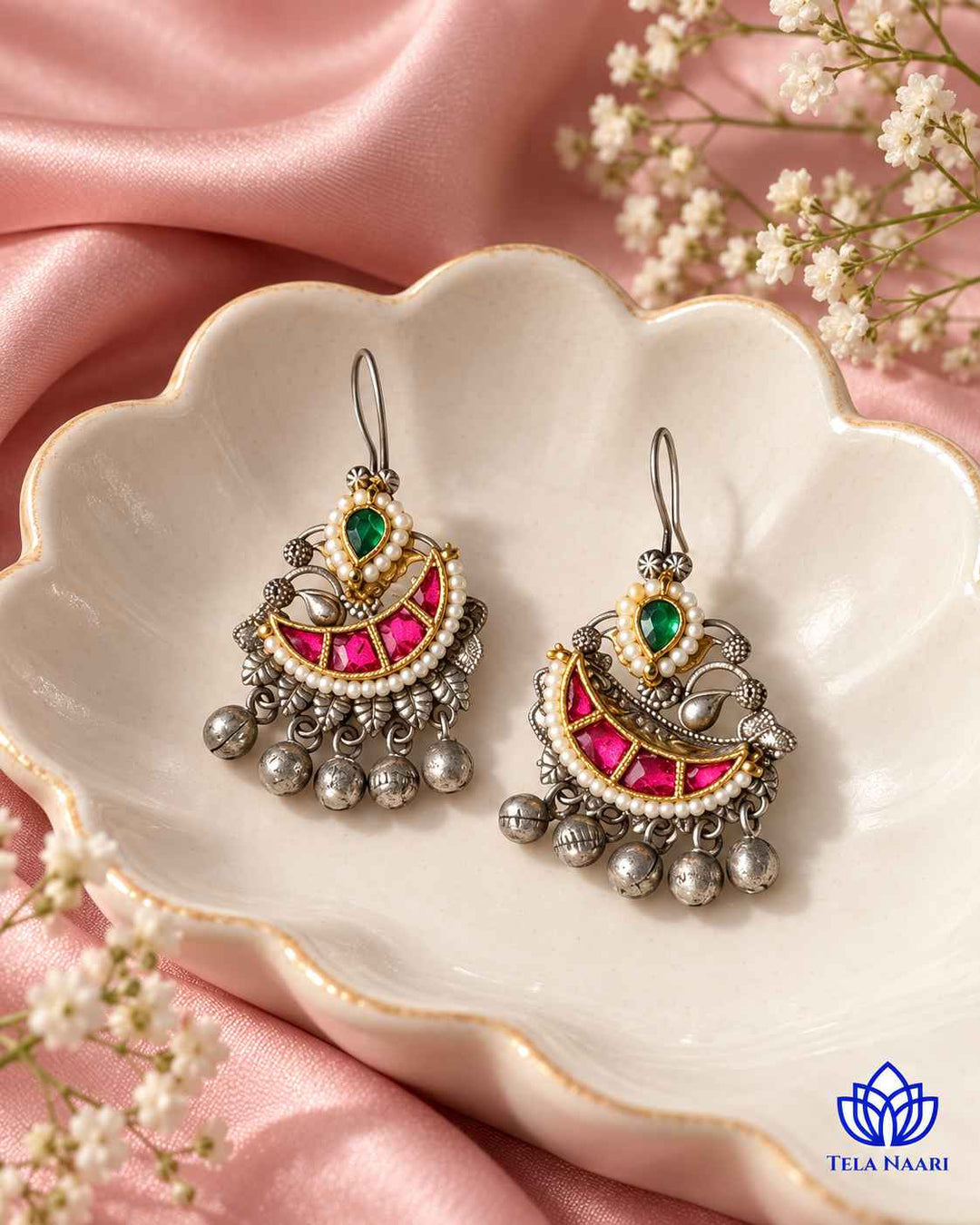 Kiranjeet Pachi Kundan Fusion Dual Tone Hook Earrings