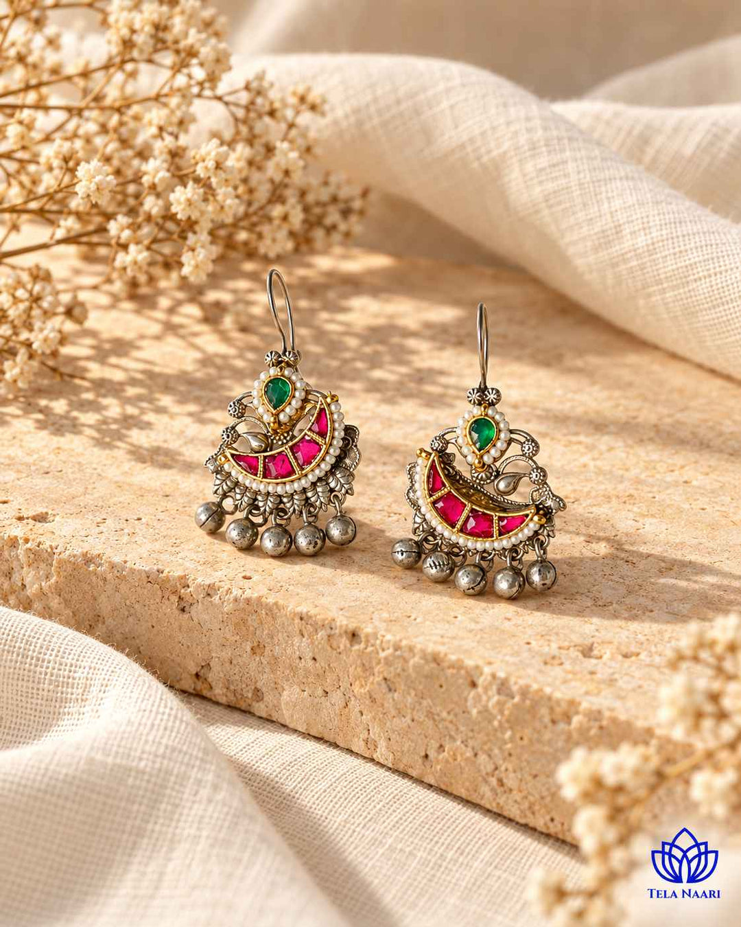 Kiranjeet Pachi Kundan Fusion Dual Tone Hook Earrings