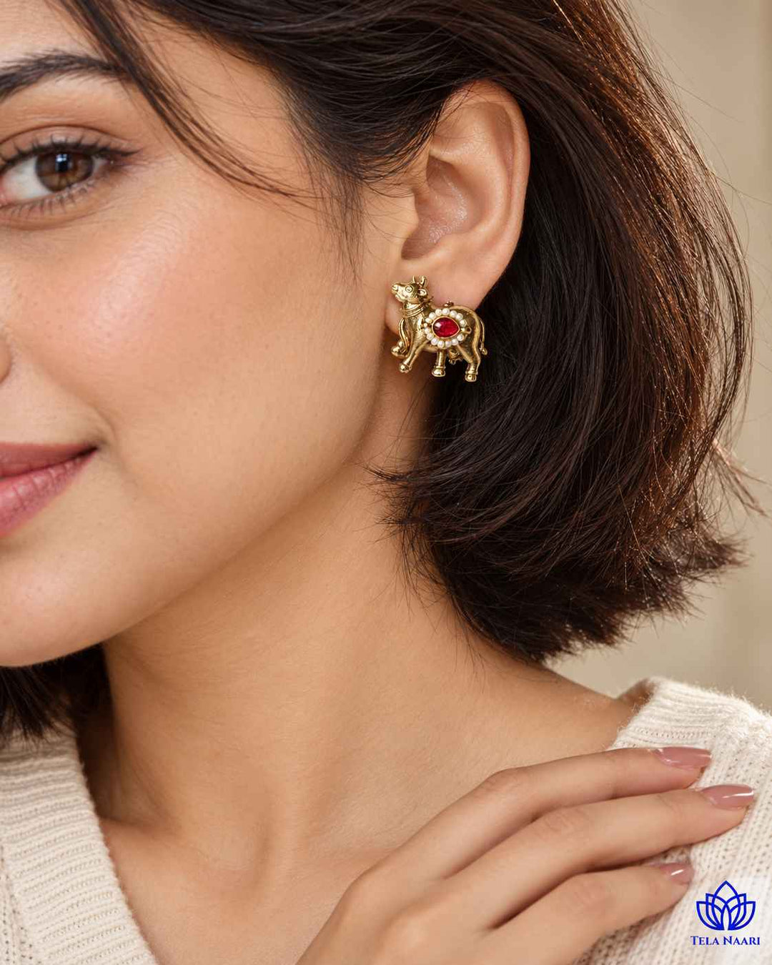 Nandi Dual Tone Fushion Pachi Kundan Stud Earrings