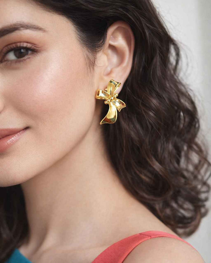 Tarnish-Free Gift Knot Stud Earrings