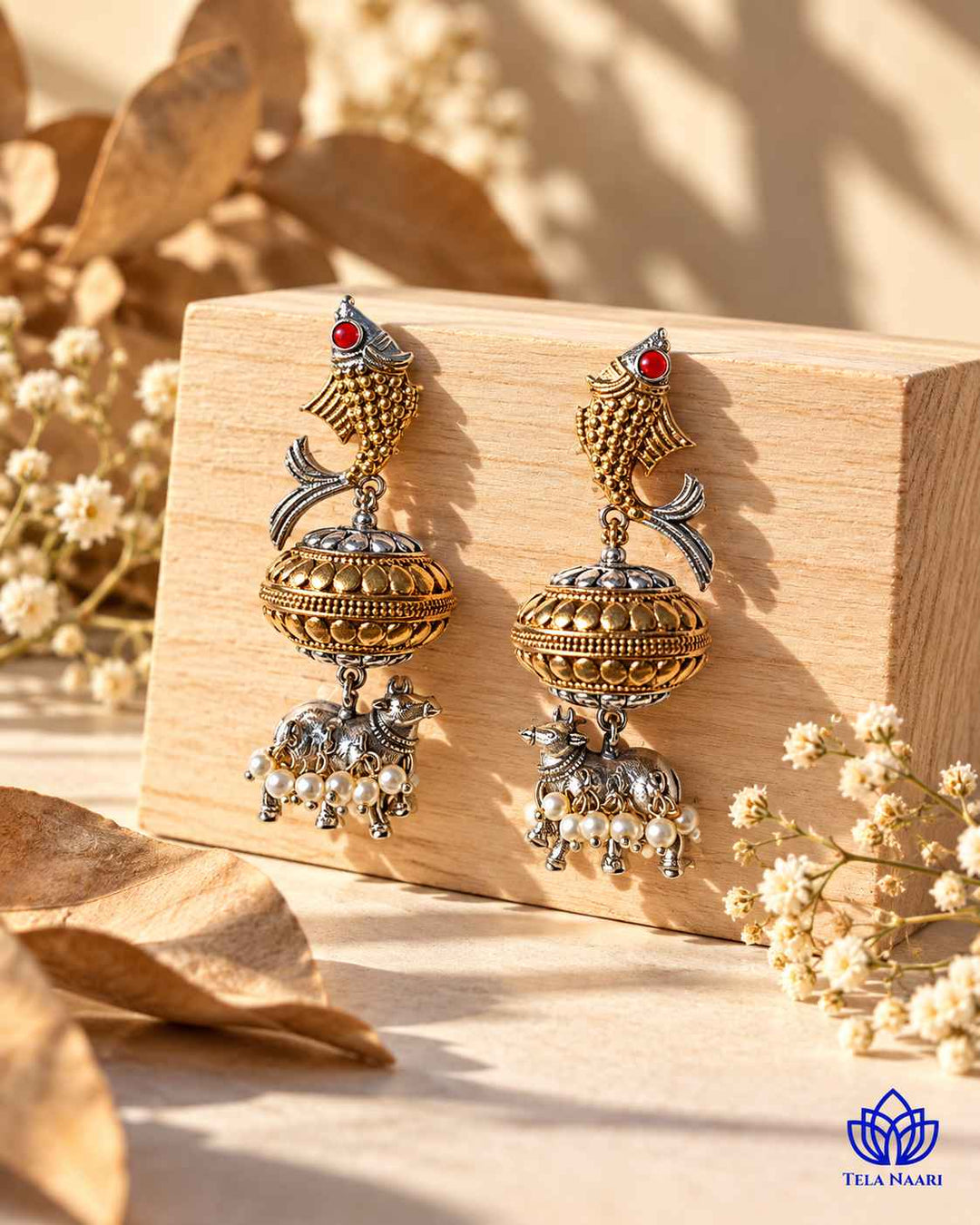 Dibanjali Dual Tone Fushion Pachi Kundan Earrings