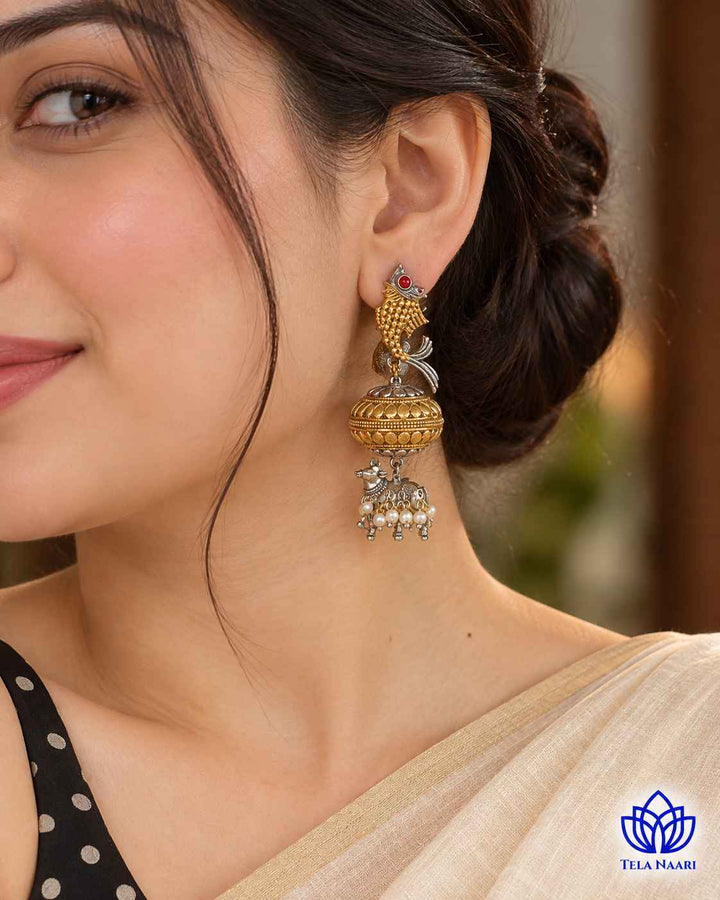 Dibanjali Dual Tone Fushion Pachi Kundan Earrings
