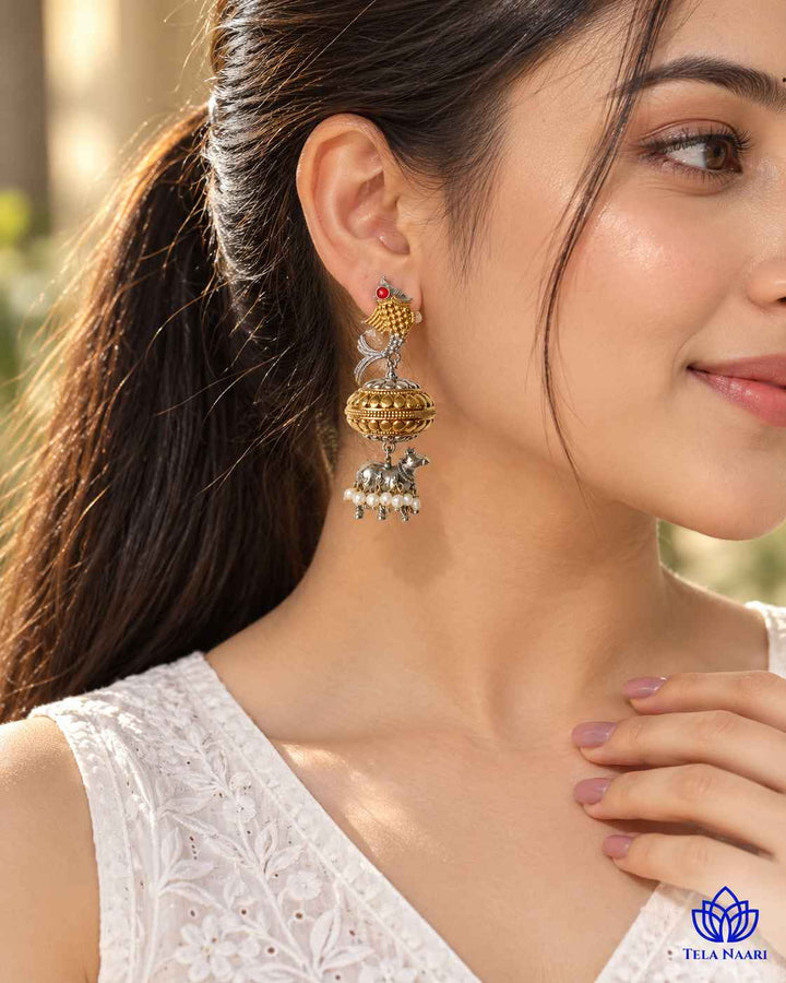 Dibanjali Dual Tone Fushion Pachi Kundan Earrings