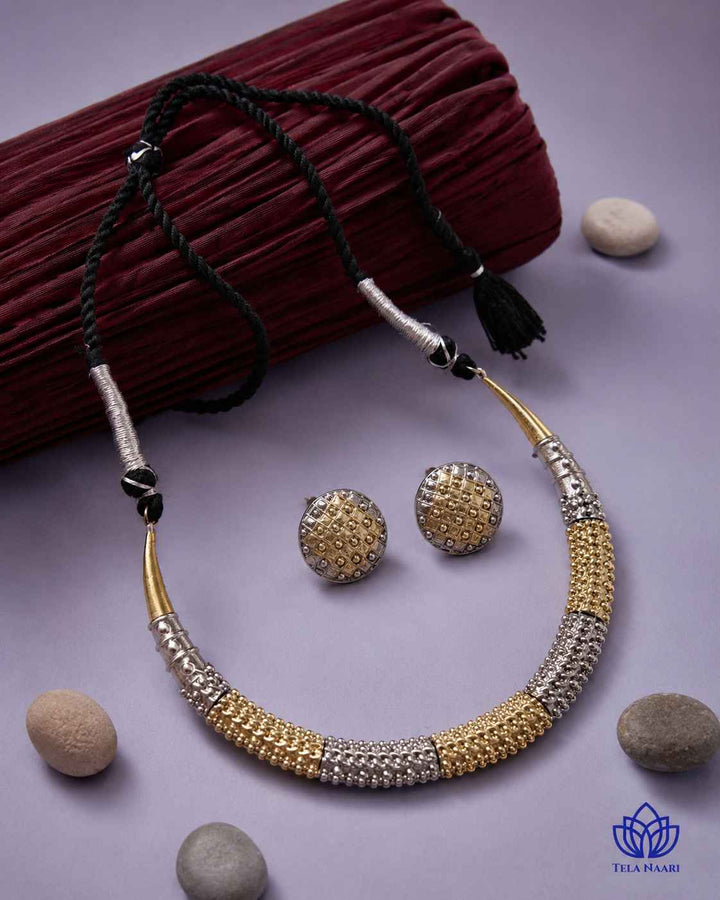 Nitya Silver Plated Dual Tone Hasli Necklace Set