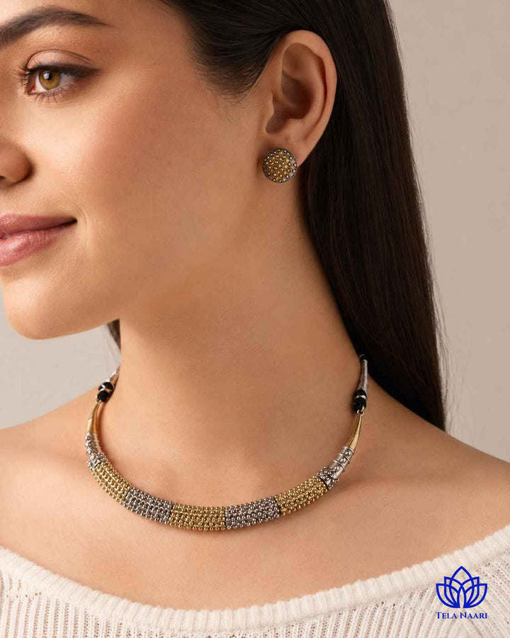 Nitya Silver Plated Dual Tone Hasli Necklace Set