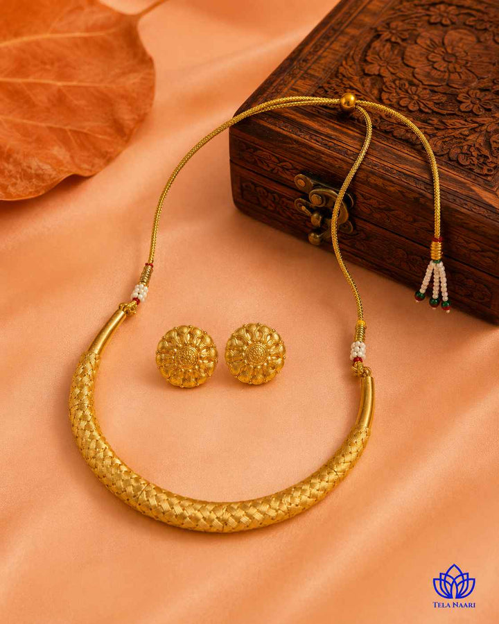 Nivedita Gold Plated Hasli Necklace Set