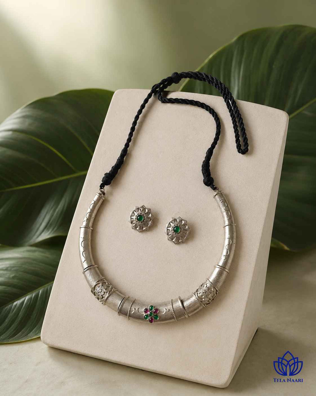 Nalini Silver Plated Red Green Stone Hasli Necklace Set