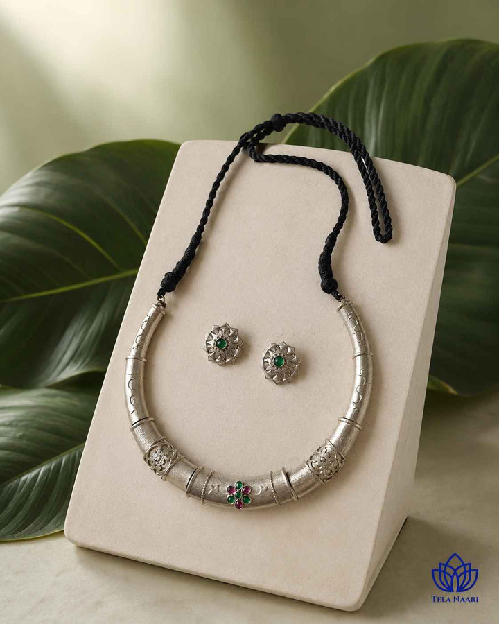 Nalini Silver Plated Red Green Stone Hasli Necklace Set
