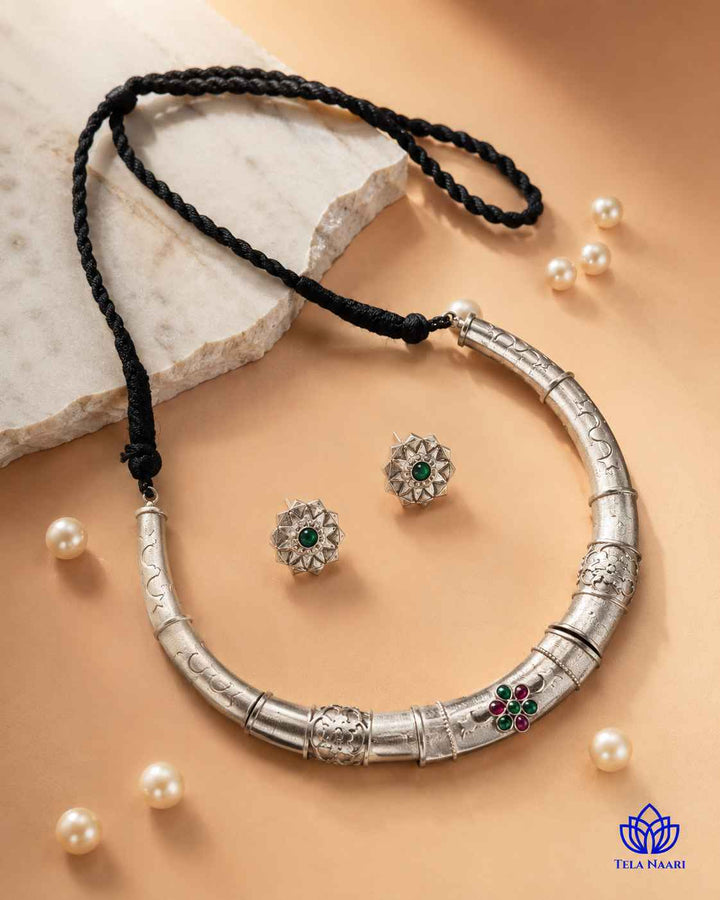Nalini Silver Plated Red Green Stone Hasli Necklace Set