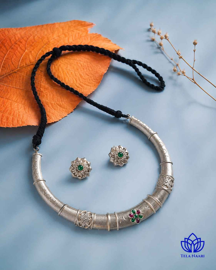 Nalini Silver Plated Red Green Stone Hasli Necklace Set