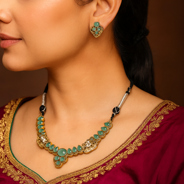 SILVER LOOK ALIKE NECKLACE WITH EARRINS ASTER SKY BLUE