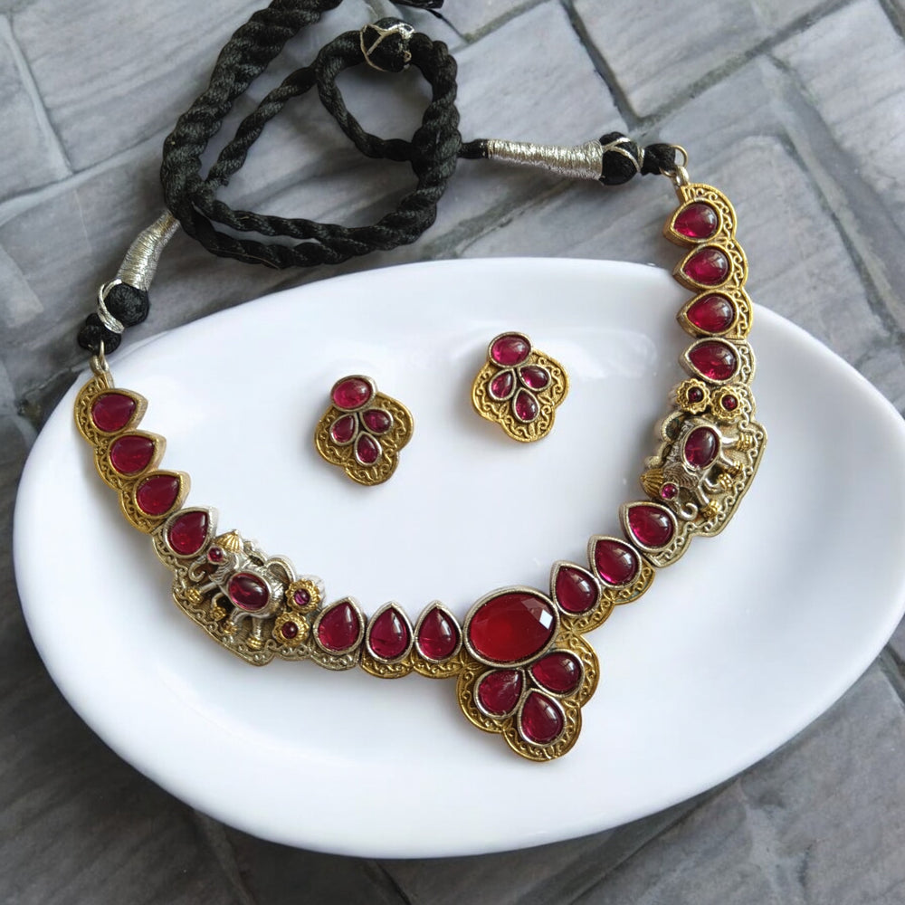 SILVER LOOK ALIKE NECKLACE WITH EARRINS ASTER RED - TelaNaari