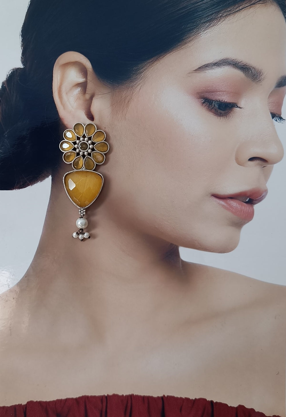 Elegant Idaya Silver-Plated Earrings - TelaNaari