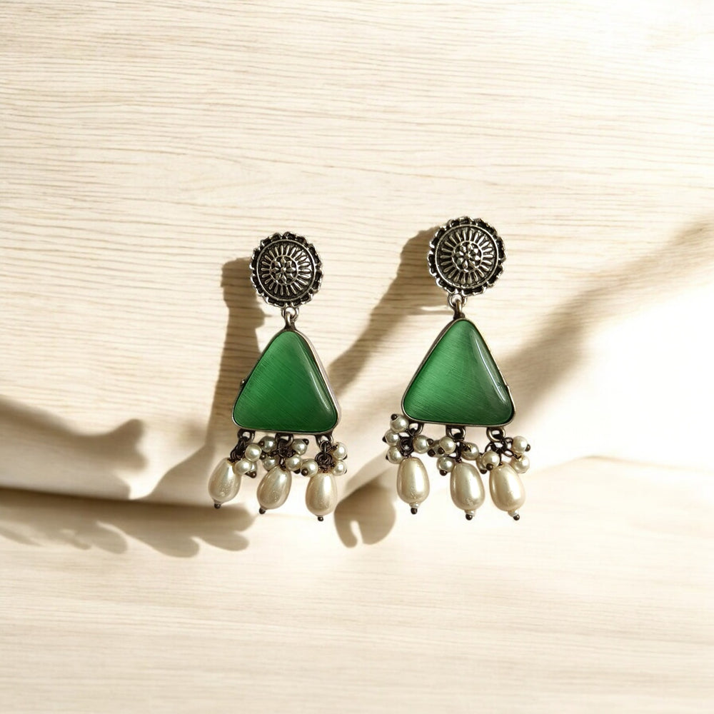 Telanaari Silver-plated Kisv Light Green Necklace Set - TelaNaari