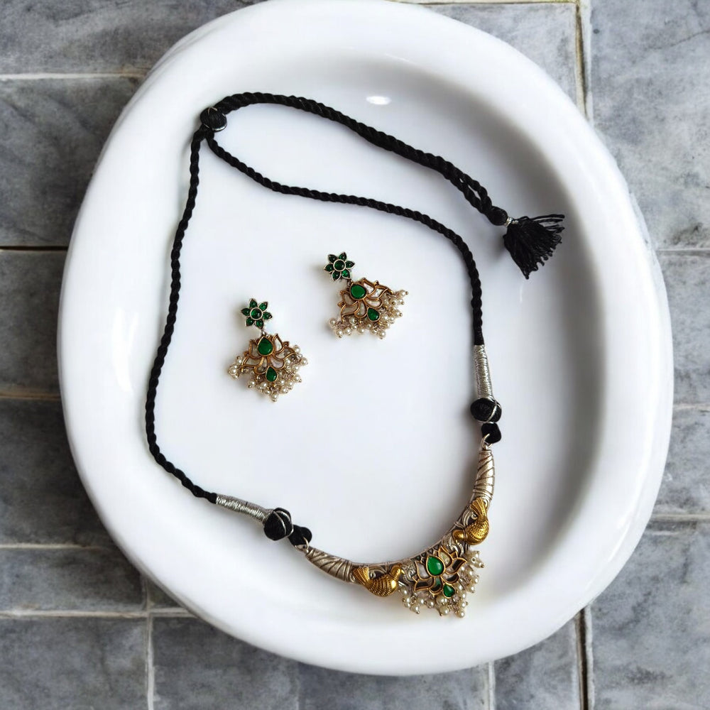 Telanaari Dual Tone Divas Green Silver-plated Necklace Set - TelaNaari