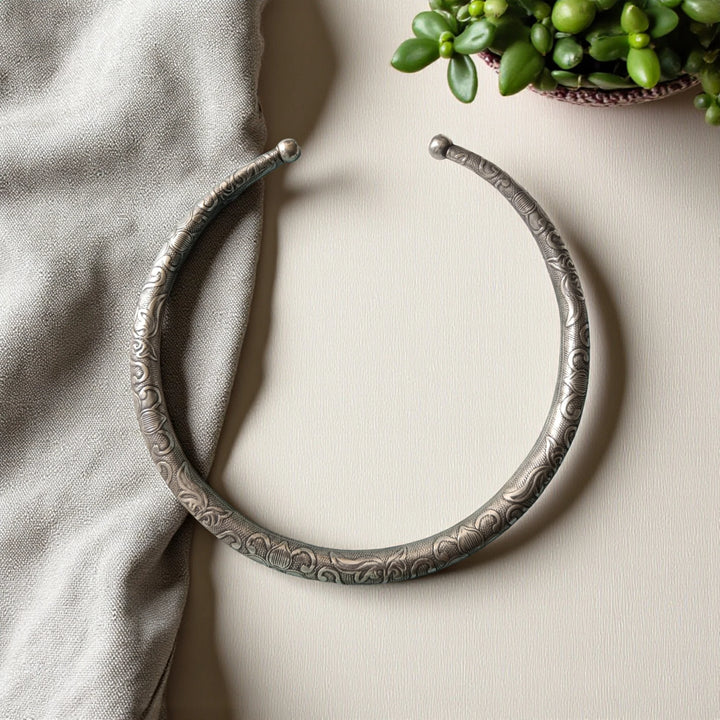 Ornate Silver Brass Hasli Necklace