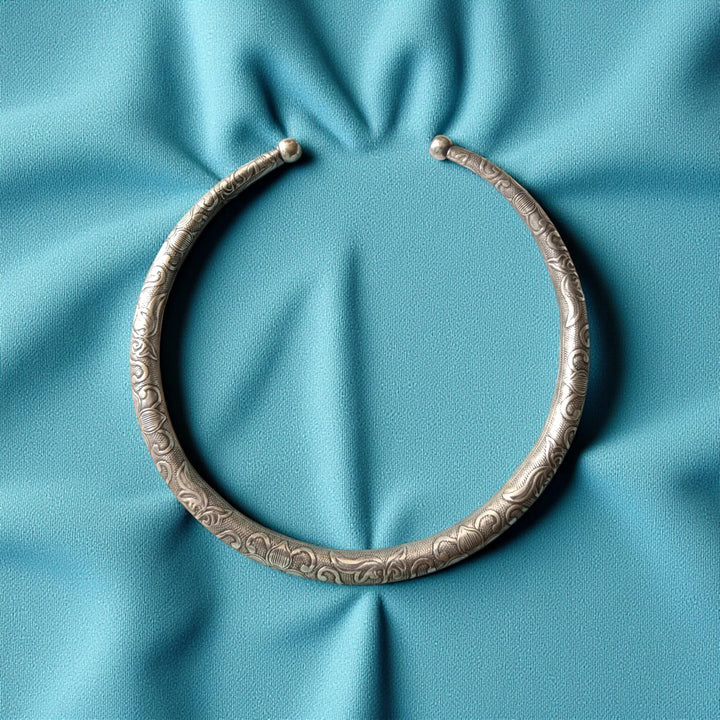 Ornate Silver Brass Hasli Necklace