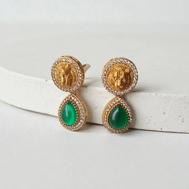Elegant Gold & Emerald Green Stone Necklace Set