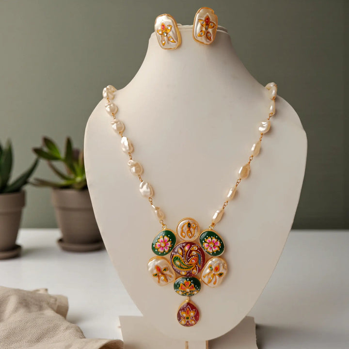 Green & Red Handcrafted Floral Necklace Set