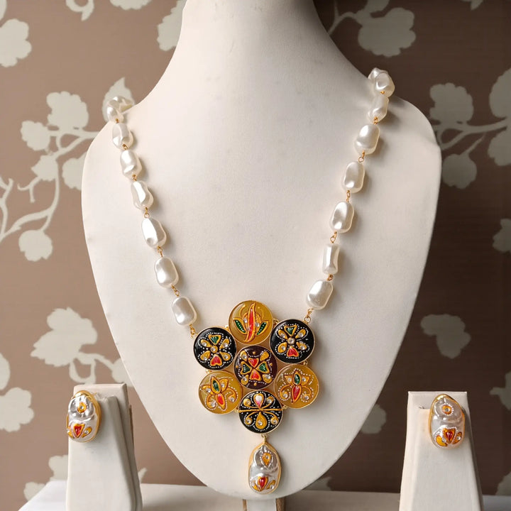 Black & Yellow Ruhi Pearl Necklace Set