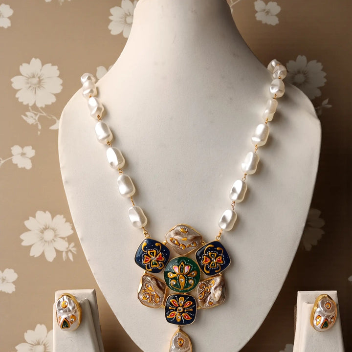 Stylish Festive Wear Navy & Green Necklace Set
