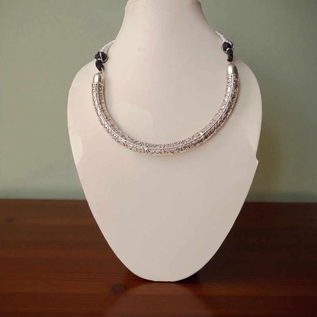 Handcrafted Silver Carved Hasli Choker Necklace