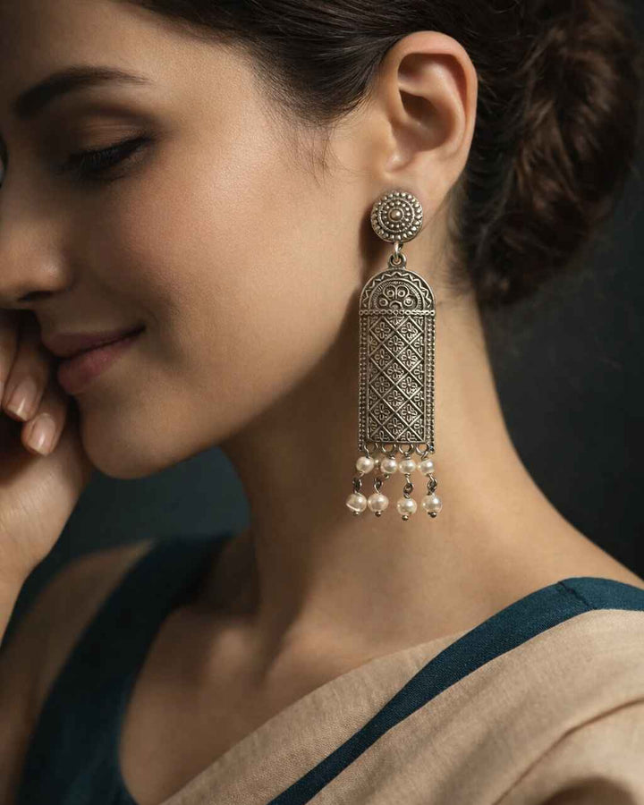 Telanaari Canna Silver-Plated Earrings