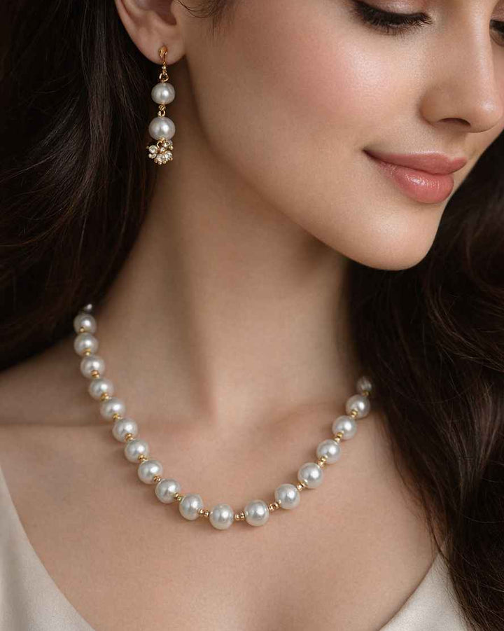 Elegant Himansi White Necklace Pearl Mala