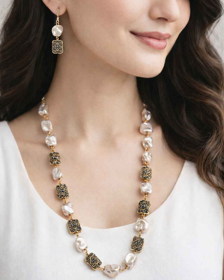 Elegant Girisha Baroque Necklace Pink Pearl Mala