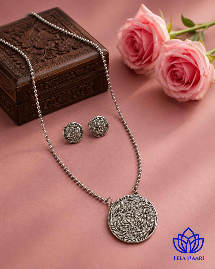 Saujanya Silver Plated Necklace Set