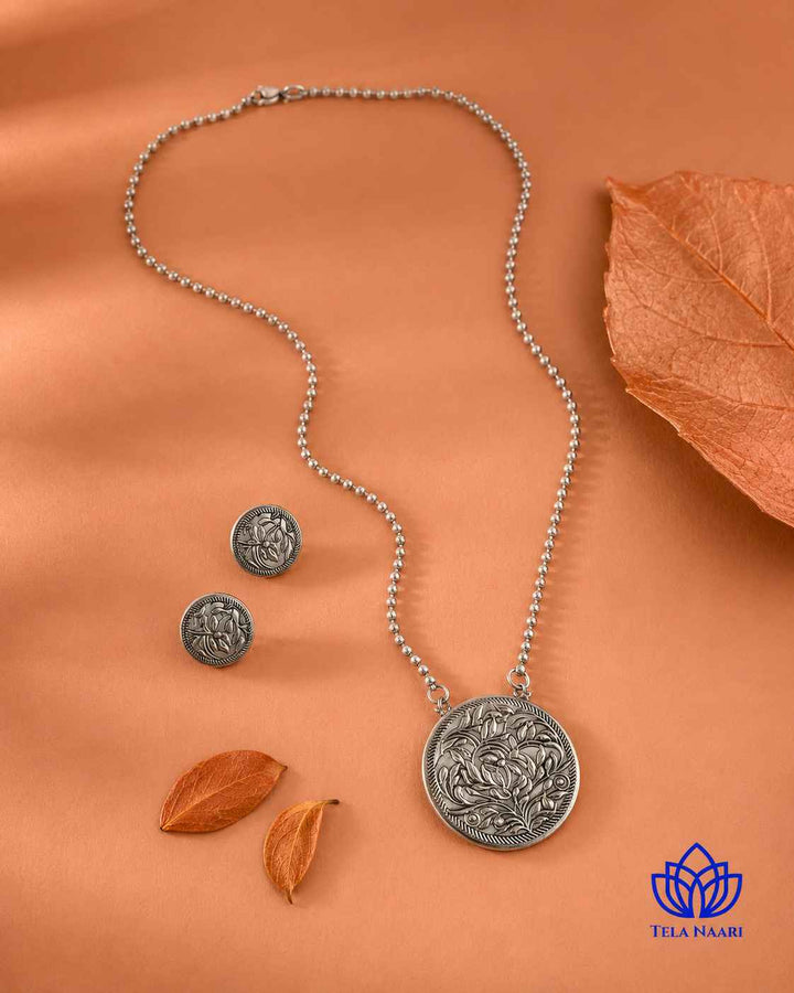 Saujanya Silver Plated Necklace Set