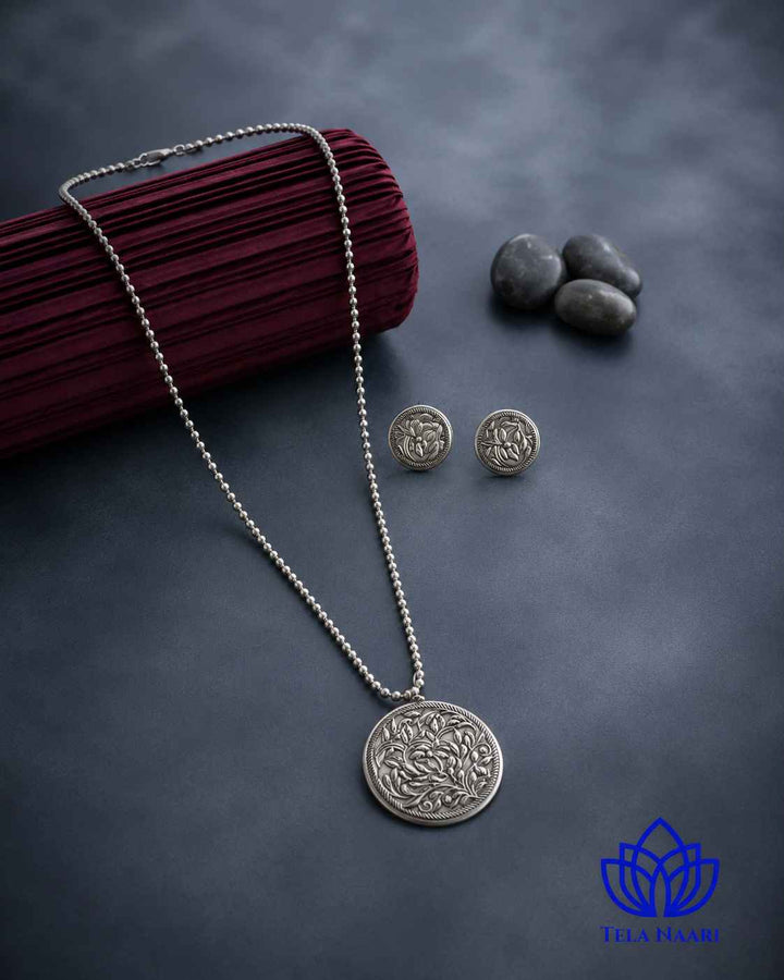 Saujanya Silver Plated Necklace Set