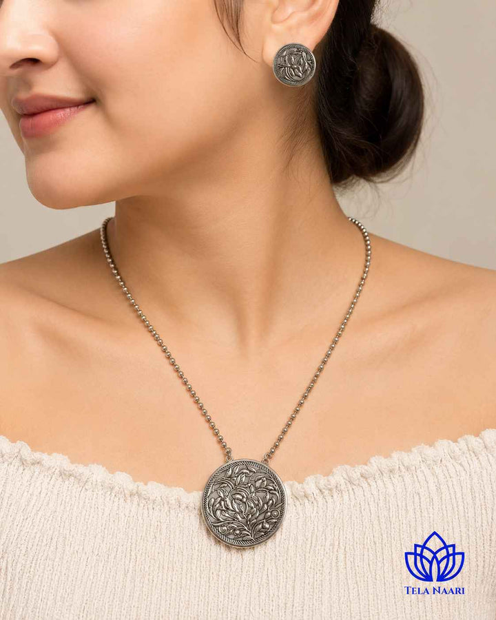 Saujanya Silver Plated Necklace Set