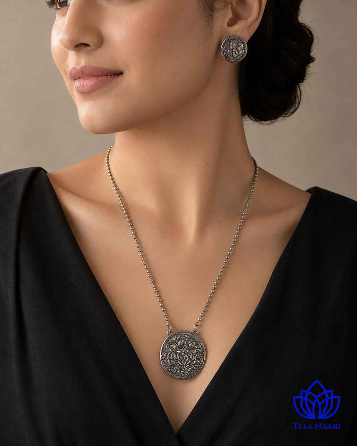Saujanya Silver Plated Necklace Set