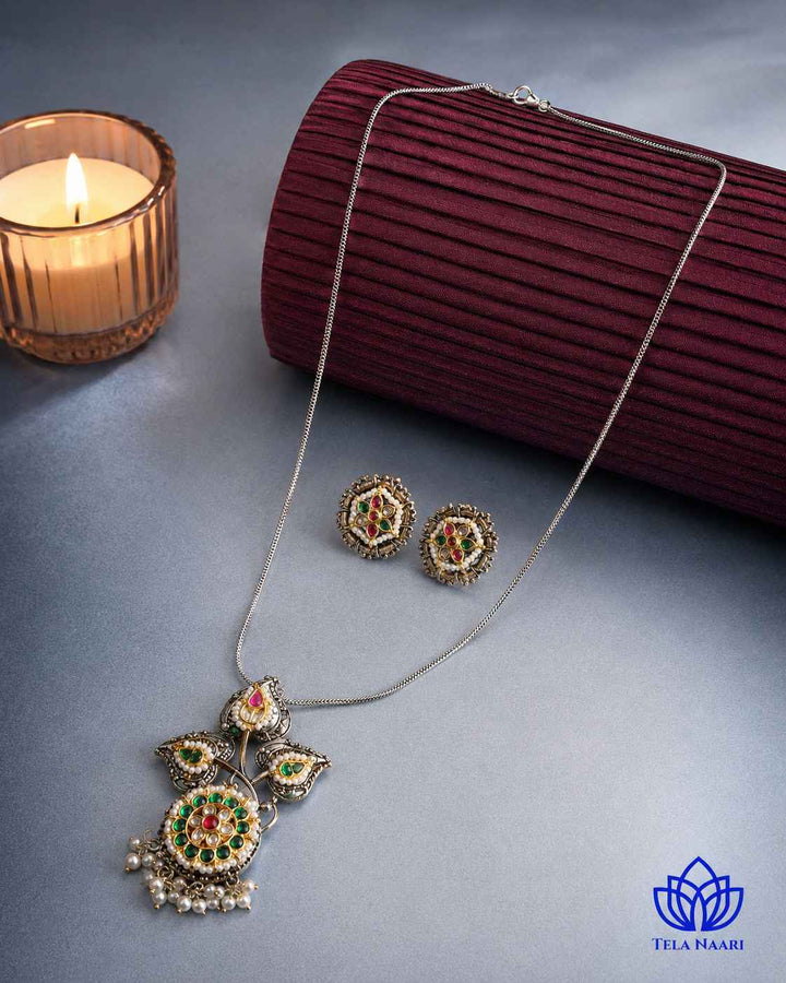 Meenakshi Dual Tone Pachi Kundan Necklace Set
