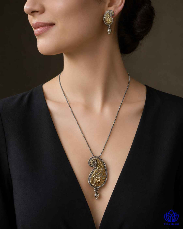 Jhanvi Gold Plated Dual Stone Necklace Set