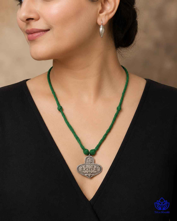 Anvy Silver Plated Green Thread Necklace Set