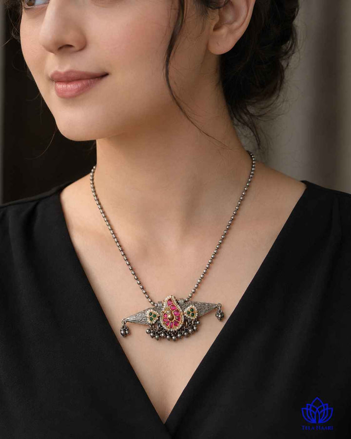 Indumati Pachi Kundan Dual Tone Necklace
