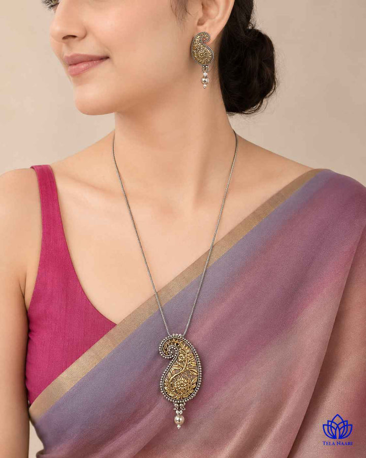 Jhanvi Gold Plated Dual Stone Necklace Set