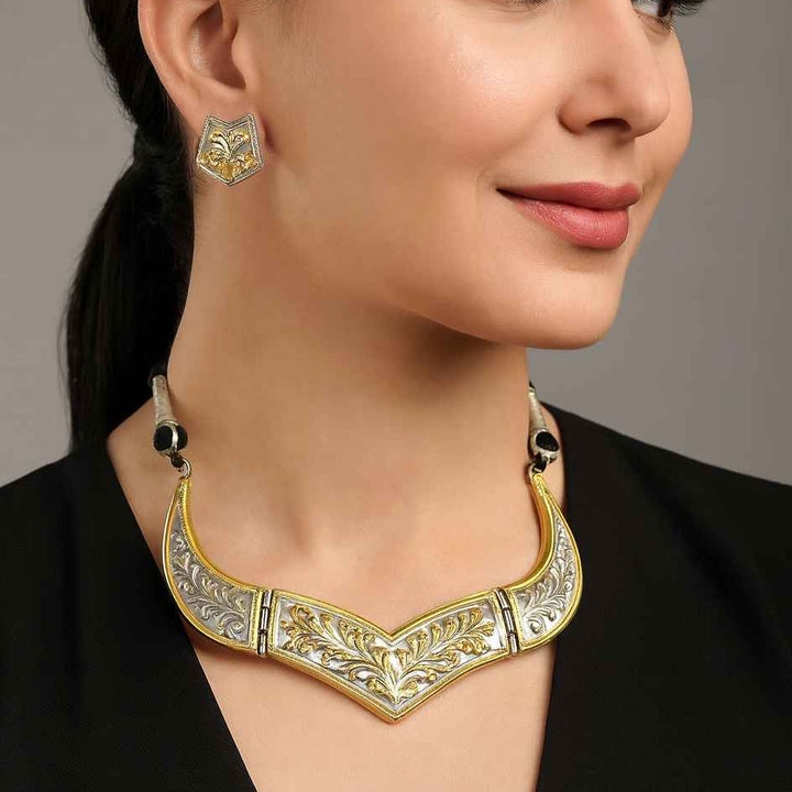 Tela Naari Dual Tone V-Cut Elegance Necklace