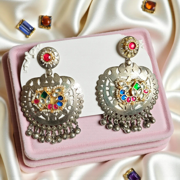 Telanaari Elegant Kritika Dual Tone Fushion Pachi Kundan Silver Plated Earrings