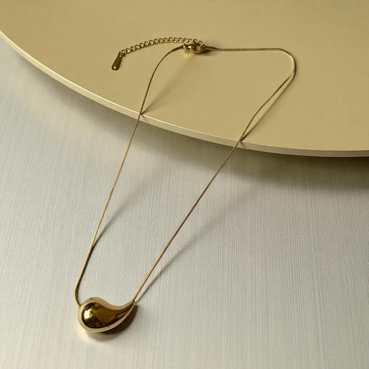 Tarnish-Free Teardrop Pendant Necklace