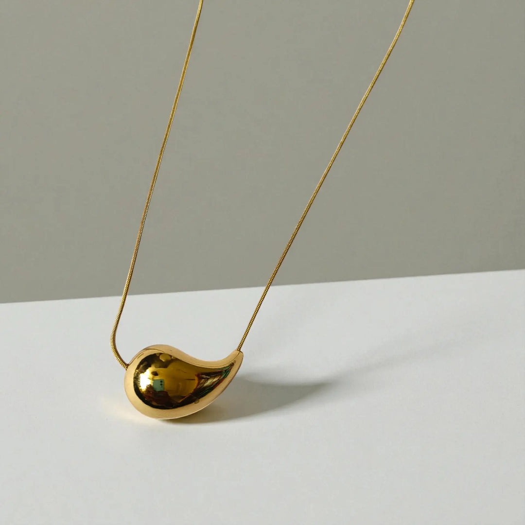 Tarnish-Free Teardrop Pendant Necklace